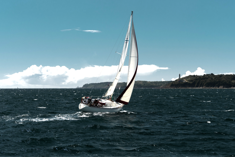 Demi-journée Voile et Cabotage dans le Golfe d'Ajaccio